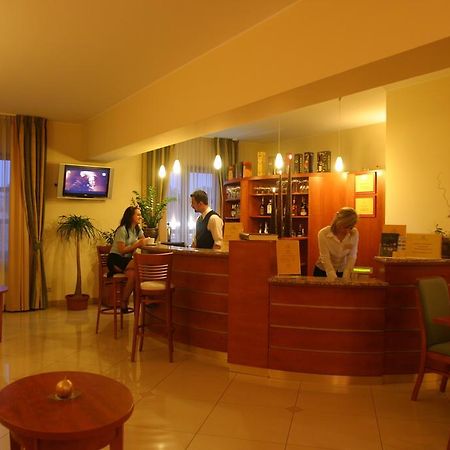 Hotel Abrava Drawsko Pomorskie Dış mekan fotoğraf