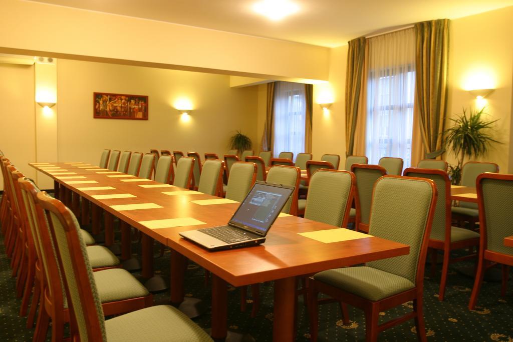 Hotel Abrava Drawsko Pomorskie Dış mekan fotoğraf
