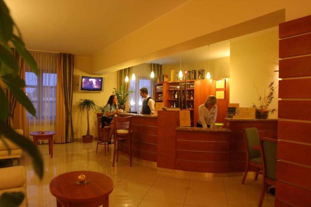 Hotel Abrava Drawsko Pomorskie Dış mekan fotoğraf
